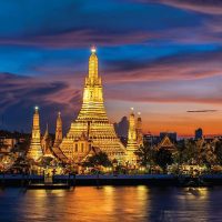 Cerita Dibalik Keindahan Wat Arun Di Thailand