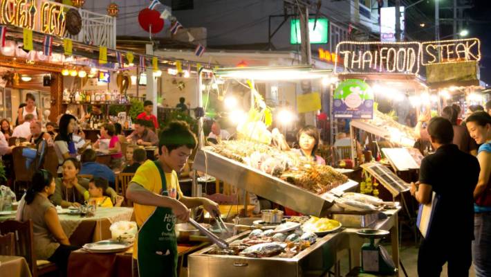 Hasil gambar untuk street food thailand