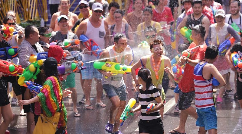 Hasil gambar untuk songkran